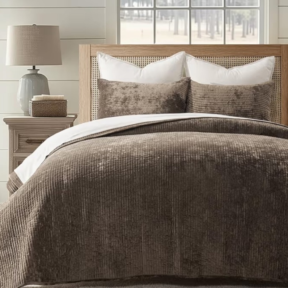 🆕 PB Style Brown 3 Piece Queen Quilt set Luxe Soft Velvet Coverlet Bedding Set
